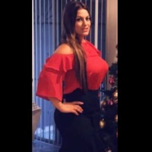 Meet your Posher, Leticia